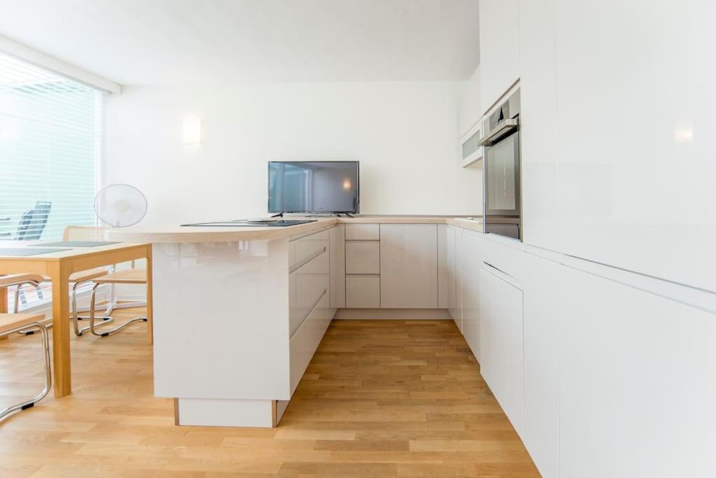 Modernes, Sonniges Appartement Im Herzen Von Duesseldorf Extérieur photo