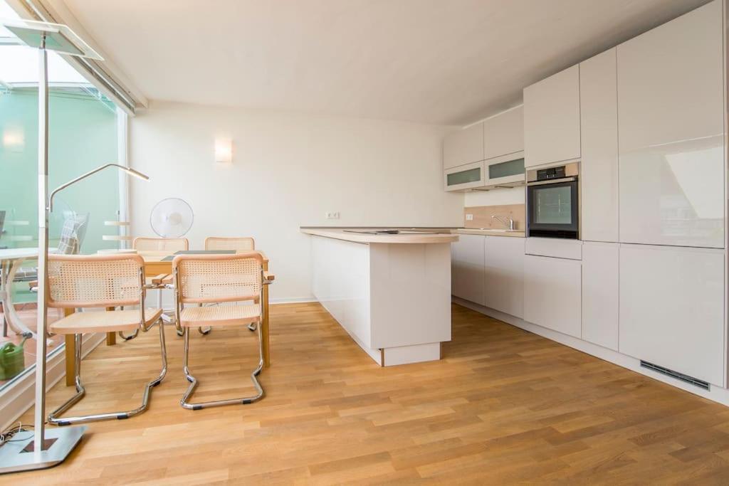 Modernes, Sonniges Appartement Im Herzen Von Duesseldorf Extérieur photo