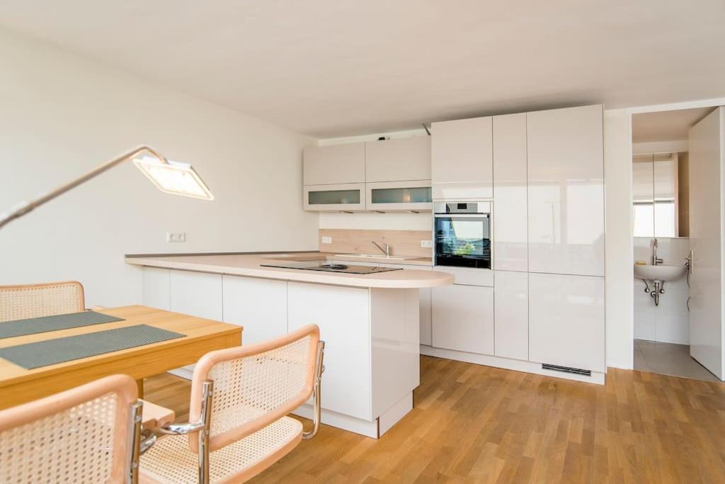 Modernes, Sonniges Appartement Im Herzen Von Duesseldorf Extérieur photo
